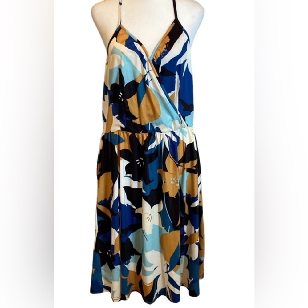 LAI Shen spaghetti strap a-line dress. Deep V neck. Size XL. Beautiful pattern.